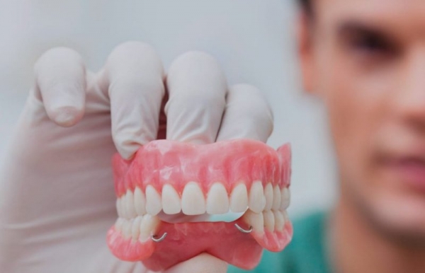 Протезирование зубов - 
в рассрочку на 24 месяца!
Без первого взноса, без переплат.
